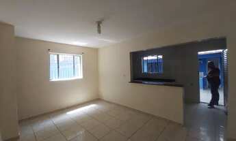 Imagem: Espaçoso Sobrado 3drms.(1 Varanda) Ao Lado