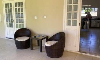 Imagem 4: Casa de condomínio para venda tem 384 metros quadrados com 4 quartos