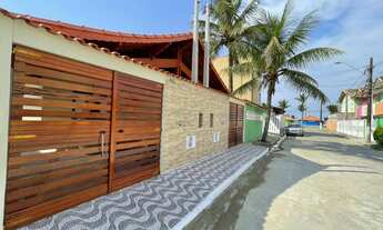 Imagem 2: Linda casa com piscina pé na areia novinha próximo à plataforma de pesca em Mongaguá