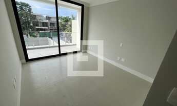 Imagem 6: Casa de condomínio para venda com 340 metros quadrados com 5 quartos