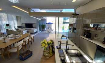 Imagem 2: Casa para venda tem 450 metros quadrados com 3 quartos em Jurerê - Florianópolis - SC