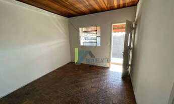 Imagem 2: Casa com 2 dormitórios para alugar por R$ 2.000,00/mês - Santo Antônio - Louveira/SP