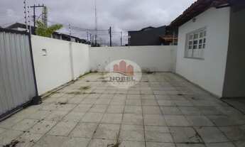 Imagem: Casa com 5/4 para venda no bairro Capuchinhos