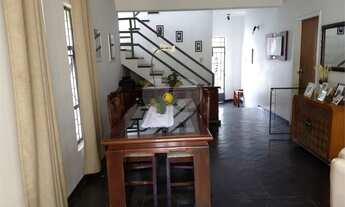 Imagem 5: Sobrado com 200 m² com 4 dormitórios sendo 1 suíte e 4 vagas de garagem