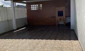 Imagem 2: Lindo sobrado com peças amplas e proóximo ao mar