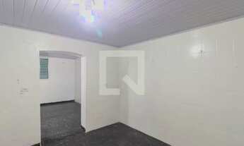 Imagem 2: Casa para Aluguel - Jardim Roberto, 1 Quarto, 20 m2