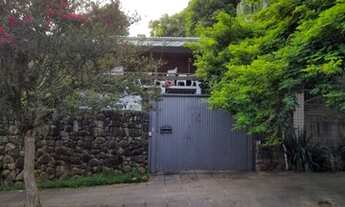 Imagem 2: Casa imensa , 7 salas 5 banheiros, anexo com churrasqueira e deck em madeira