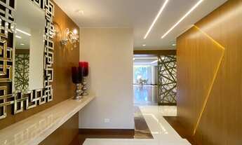 Imagem: Casa com espaços generosos em condomínio