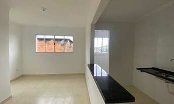 Imagem 2: Sobreposta Nova em São Vicente no Jardim Rio Branco com 2 dormitórios com garagem