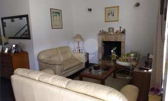 Imagem 2: Sobrado com 200 m² com 4 dormitórios sendo 1 suíte e 4 vagas de garagem