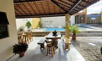 Imagem 3: 040- ALUGO CASA NO CALHAU - CLIMATIZADA - 3 QUARTOS - QUINTAL