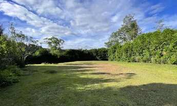 Imagem 7: Casa em terreno grande dentro de condomínio fechado