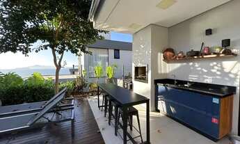 Imagem 2: Casa com 3 suítes para alugar, 316 m² por R$ 14.000/ano - Cacupé - Florianópolis/SC