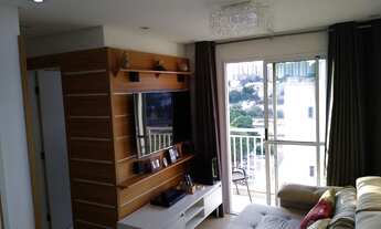 Imagem: Apartamento com armários planejados para