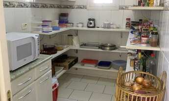 Imagem 3: Casa de condomínio para venda tem 384 metros quadrados com 4 quartos