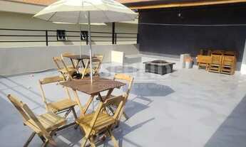 Imagem 2: Sobrado com três dormitórios e quatro vagas de garagem em Veleiros