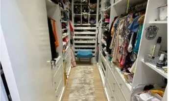 Imagem 3: Casa de condomínio para venda tem 490 metros quadrados com 5 quartos