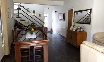 Imagem 3: Sobrado com 200 m² com 4 dormitórios sendo 1 suíte e 4 vagas de garagem