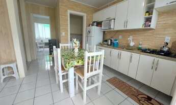 Imagem 4: Um apê mobiliado, pertinho do mar, prontinho pra você entrar e viver!