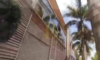 Imagem: Comercial com 4600 m², à venda no bairro