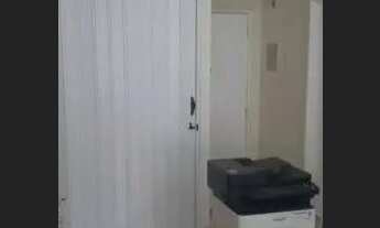 Imagem 2: Ilha do Govertnador. Sala Comercial com banheiro. Com mesas e cadeiras. Pronta para uso