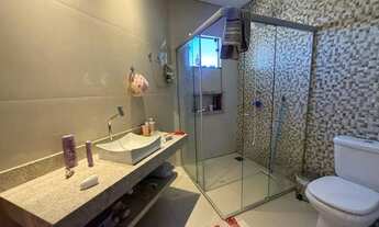 Imagem 5: Sobrado para venda possui 288 metros quadrados com 5 quartos em Plano Diretor Sul - Palmas