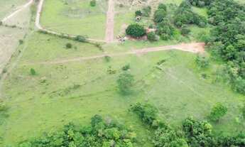 Imagem 4: Chácara de 2.500m2 com água no fundo