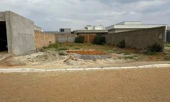 Imagem: Lote 400 Murado e Aterrado na rua do CT