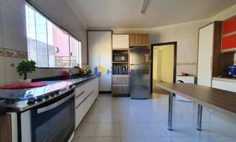 Imagem: Casa com 3 quartos à venda, 220 m² por