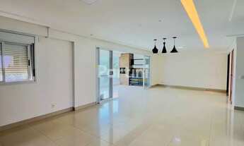 Imagem 3: Apartamento à venda 161 m², 3 suítes, churrasqueira na varanda, 3 vagas, frente à Praça do