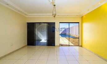 Imagem 2: Casa com 5 Quartos, Suíte Master, Piscina e 800m² de Lote à Venda em Arniqueiras