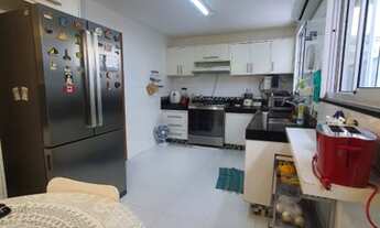 Imagem 5: Casa de condomínio para venda possui 330 metros quadrados com 3 quartos