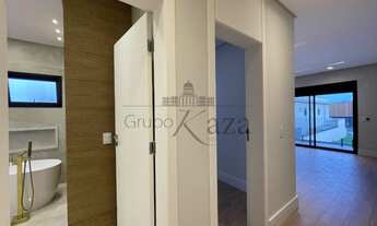 Imagem 3: Casa de Alto Padrão - Residencial Jardim do Golfe - 390m² - 4 Suítes