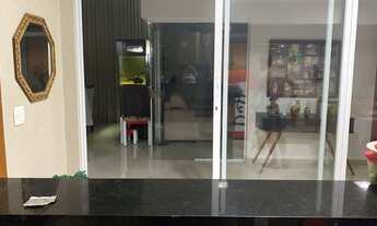 Imagem 4: Casa de condomínio para venda tem 250 metros quadrados com 3 quartos