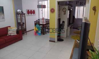 Imagem 2: Excelente Apartamento, Reformado Rua Residencial Bucólica e Silenciosa