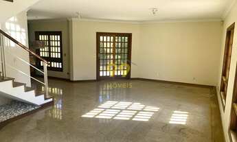 Imagem 3: Casa alto padrão para locação - 4 suítes - amplo quintal com jardim e churrasqueira