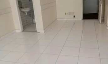 Imagem 7: Sala no comércio à venda