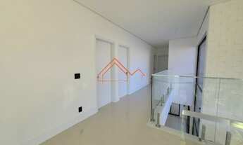 Imagem 3: Sobrado Imponente c/ Piscina Aquecida de Melhor! Materiais de 1° Linha. Frente Área Verde!