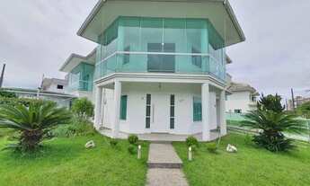 Imagem: Casa para venda possui 328 metros quadrados