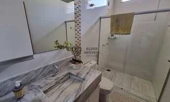 Imagem 3: Casa para venda possui 300 metros quadrados com 4 quartos em Jardim Cristiane - Santo Andr