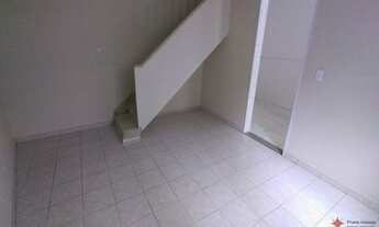 Imagem 3: CASA COM 01 DORMITÓRIO, SALA E COZINHA, BANHEIRO, QUINTAL E ÁREA GOURMENT (CHURRASQUEIRA)