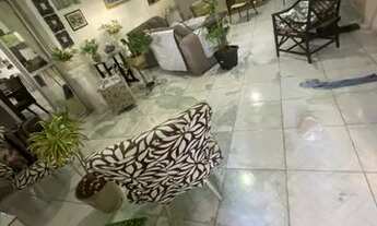 Imagem 2: Casa de esquina. Aluga-se para comercio