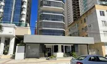 Imagem 4: Encante-se com este espaçoso apartamento de frente para o mar disponível para locação anua