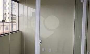 Imagem 5: Excelente sala comercial em ótima localização no centro da cidade cujo prédio com quatro p