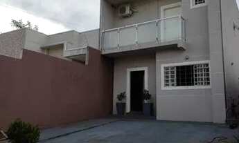 Imagem 2: Casa para venda tem 128 metros quadrados com 3 quartos em Santo Antônio - Joinville - SC