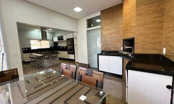 Imagem 7: Casa de condomínio térrea para venda possui 150 metros quadrados com 4 quartos