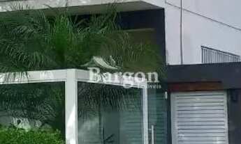 Imagem 2: Casa triplex com 3 quartos sendo 2 suítes e 4 vagas de garagems a venda em Condomínio Fech