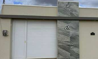 Imagem: CASA NO CENTRO DE LAURO DE FREITAS - RUA