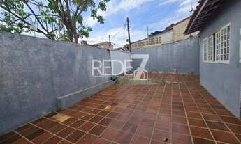 Imagem 2: Aluguel de Casa na Vila Miguel Vicente Cury: 3 Quartos, 2 Salas, 1 Banheiro, 3 Vagas de Ga