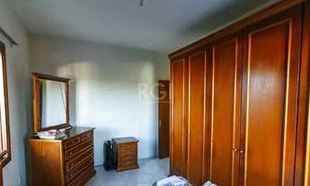 Imagem 7: Casa em Porto Alegre, no bairro Cavalhada, com 5 dormitório(s), e 5 banheiros, à